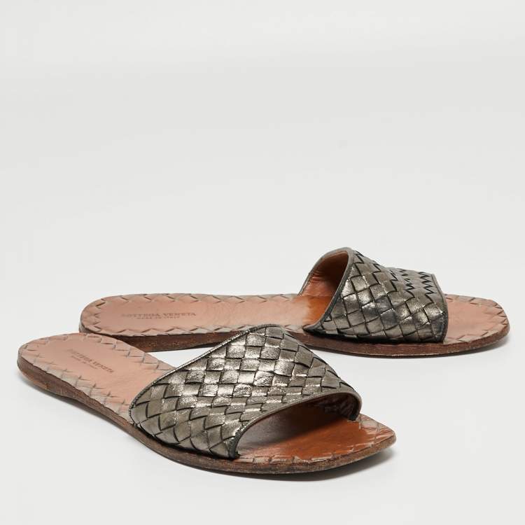 Pre Owned Bottega Veneta Metallic Grey Intrecciato Leather Flat Slides Size 38.5