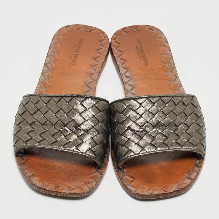 Pre Owned Bottega Veneta Metallic Grey Intrecciato Leather Flat Slides Size 38.5