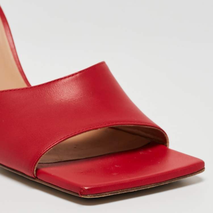 Pre Owned Bottega Veneta Red Leather Strech Mules Size 39.5
