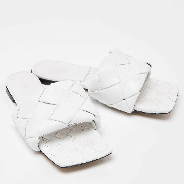 Pre Owned Bottega Veneta White Intrecciato Leather Lido Flat Slides Size 41.5