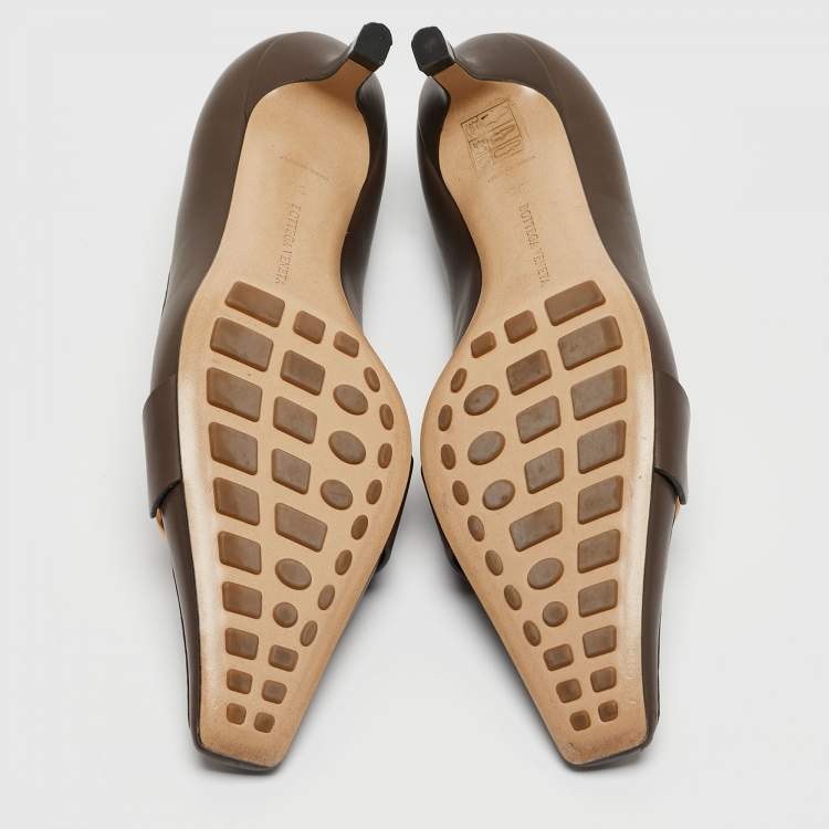 Pre Owned Bottega Veneta Brown Leather Madame Pumps Size 38