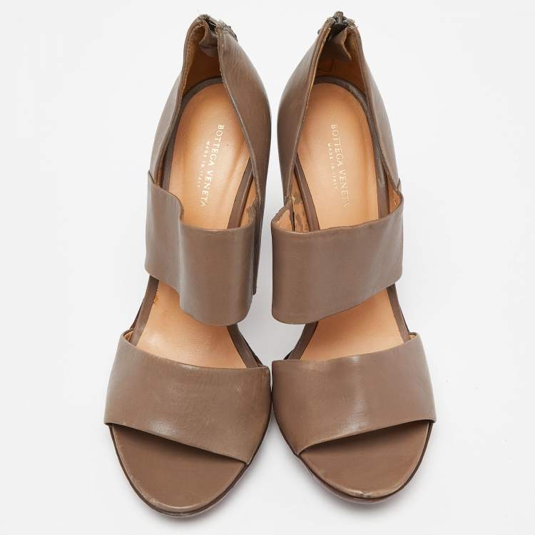 Pre Owned Bottega Veneta Grey Leather Strappy Slide Sandals Size 37.5