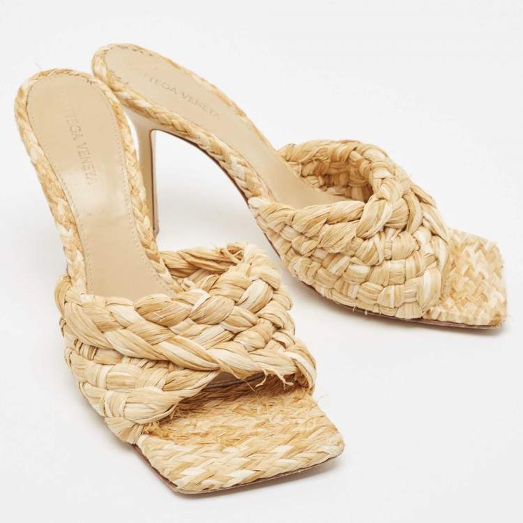 Pre Owned Bottega Veneta Beige Intrecciato Straw Lido Slide Sandals Size 39