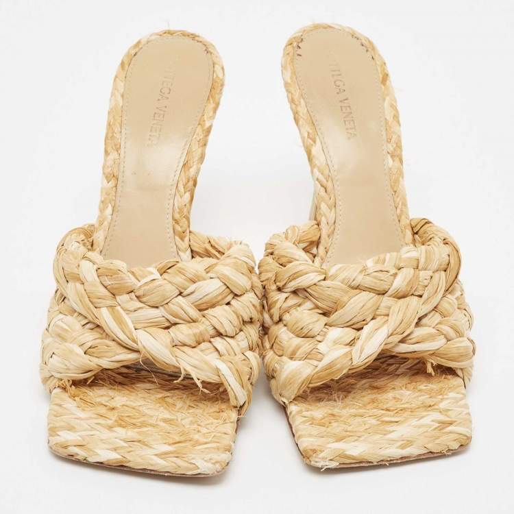 Pre Owned Bottega Veneta Beige Intrecciato Straw Lido Slide Sandals Size 39