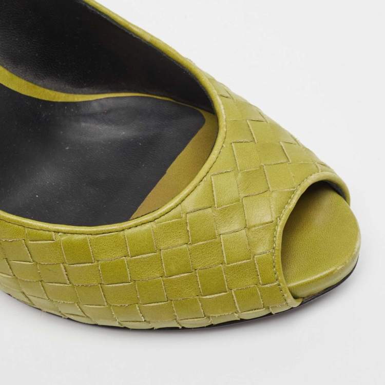 Pre Owned Bottega Veneta Green Intrecciato Leather Peep Toe Pumps Size 40