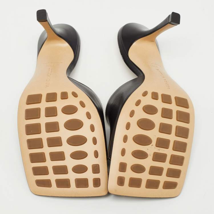 مملوكة مسبقًا Bottega Veneta Black Leather Stretch Slide Sandals Size 39.5