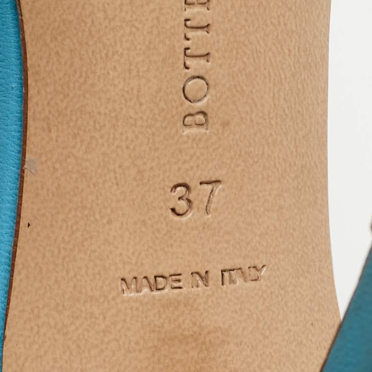 مملوكة مسبقًا Bottega Veneta Blue Leather Stretch Open Toe Slide Sandals Size 37