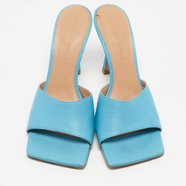 مملوكة مسبقًا Bottega Veneta Blue Leather Stretch Open Toe Slide Sandals Size 37