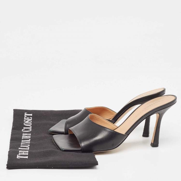 Pre Owned Bottega Veneta Black Leather Open Toe Mules Size 36