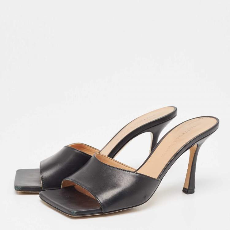 Pre Owned Bottega Veneta Black Leather Open Toe Mules Size 36