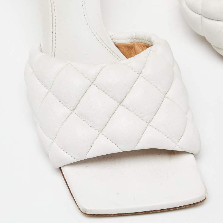 Pre Owned Bottega Veneta White Leather Lido Slides Size 38.5 