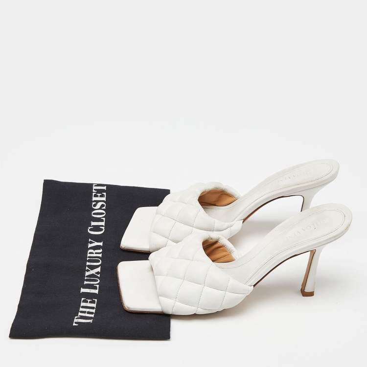 Pre Owned Bottega Veneta White Leather Lido Slides Size 38.5 