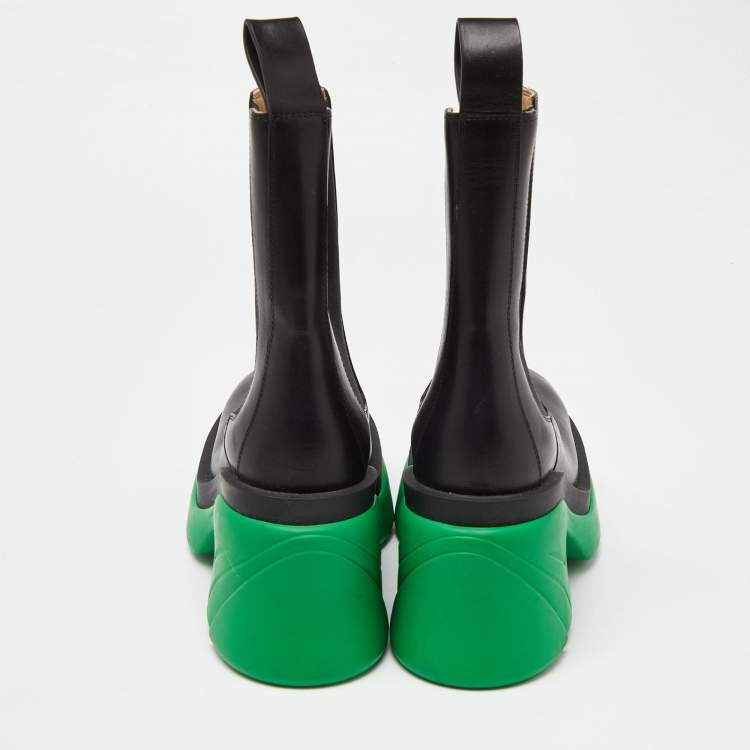 Pre Owned Bottega Veneta Black/Green Tire Chelsea Ankle Length Boots Size 37