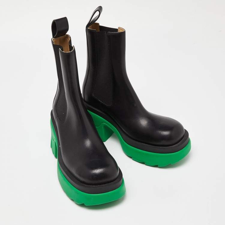 Pre Owned Bottega Veneta Black/Green Tire Chelsea Ankle Length Boots Size 37