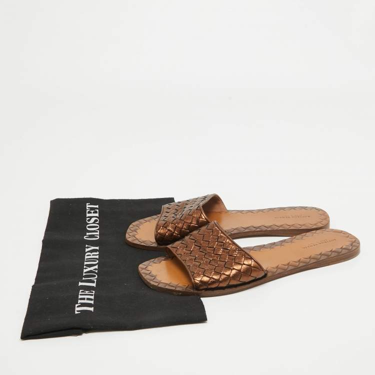 Pre Owned Bottega Veneta Metallic Intrecciato Leather Flat Slides Size 39