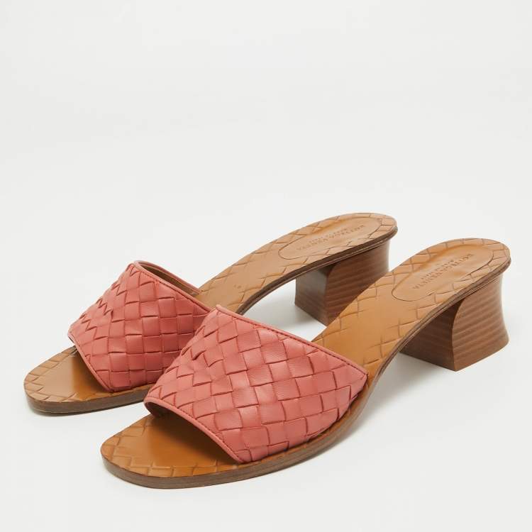 Pre Owned Bottega Veneta Pink Intrecciato Leather Ravello Slides Size 37 