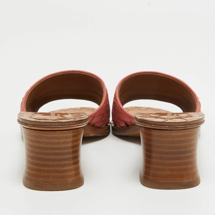 Pre Owned Bottega Veneta Pink Intrecciato Leather Ravello Slides Size 37 