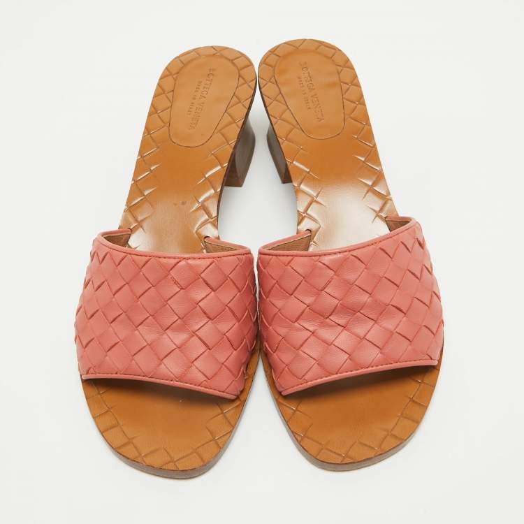 Pre Owned Bottega Veneta Pink Intrecciato Leather Ravello Slides Size 37 