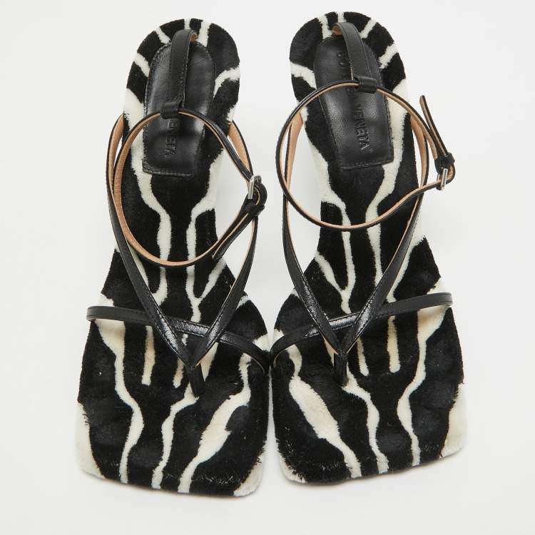 Pre Owned Bottega Veneta Black Leather and Fur Stretch Ankle Strap Sandals Size 38