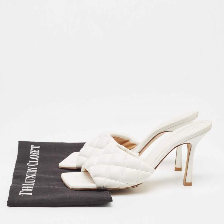 مملوكة مسبقًا Bottega Veneta White Intrecciato Leather Lido Slide Sandals Size 38 
