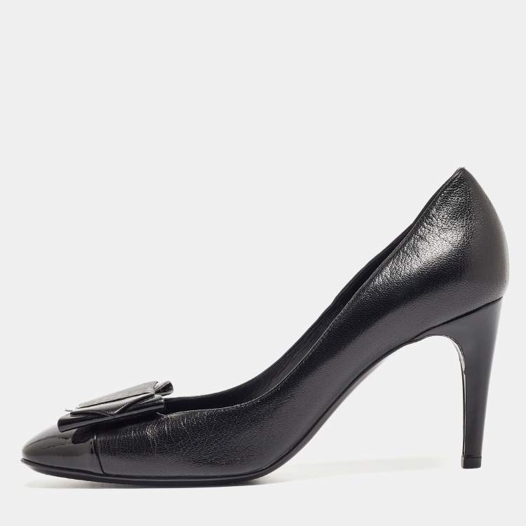 Pre Owned Bottega Veneta Black Patent and Leather Cap Toe Bow Pumps Size 40