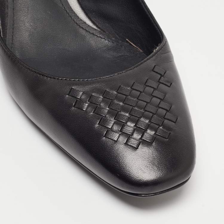 مملوكة مسبقًا Bottega Veneta Black Leather Block Heel Pumps Size 39