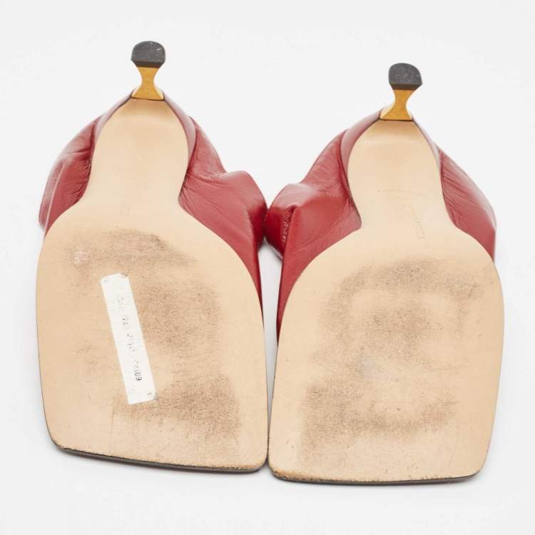 مملوكة مسبقًا Bottega Veneta Burgundy Leather Stretch Mules Size 40