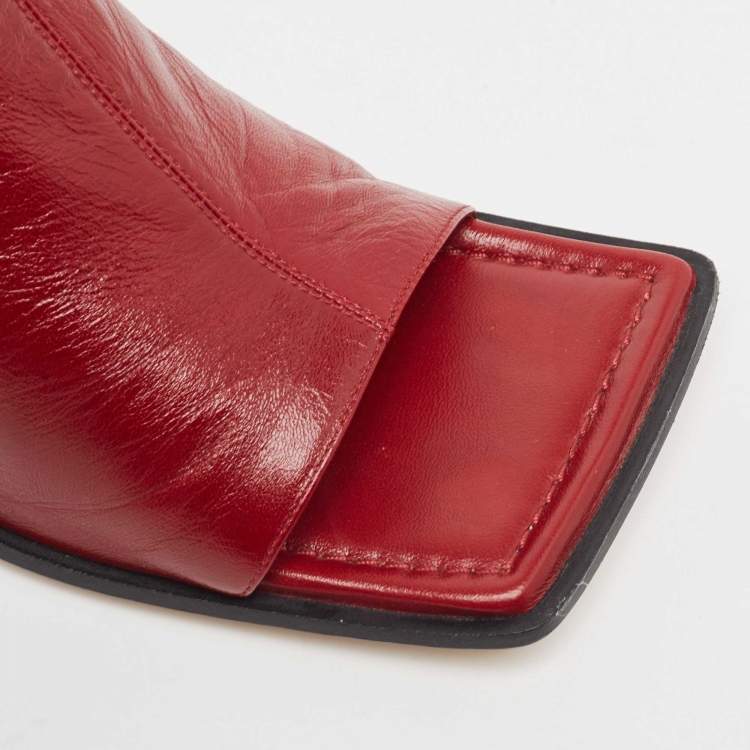 مملوكة مسبقًا Bottega Veneta Burgundy Leather Stretch Mules Size 40