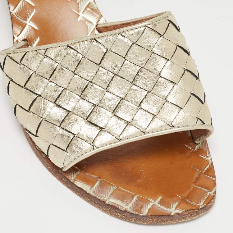 Pre Owned Bottega Veneta Gold Intrecciato Leather Ravello Slide Sandals Size 37.5