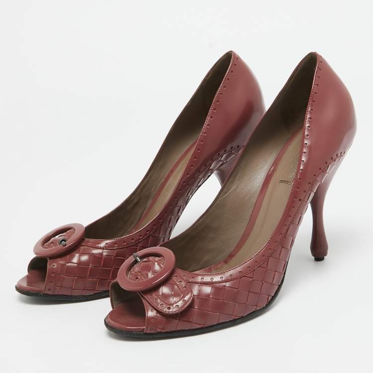 Pre Owned Bottega Veneta Pink Leather Buckle Detail Pumps Size 41