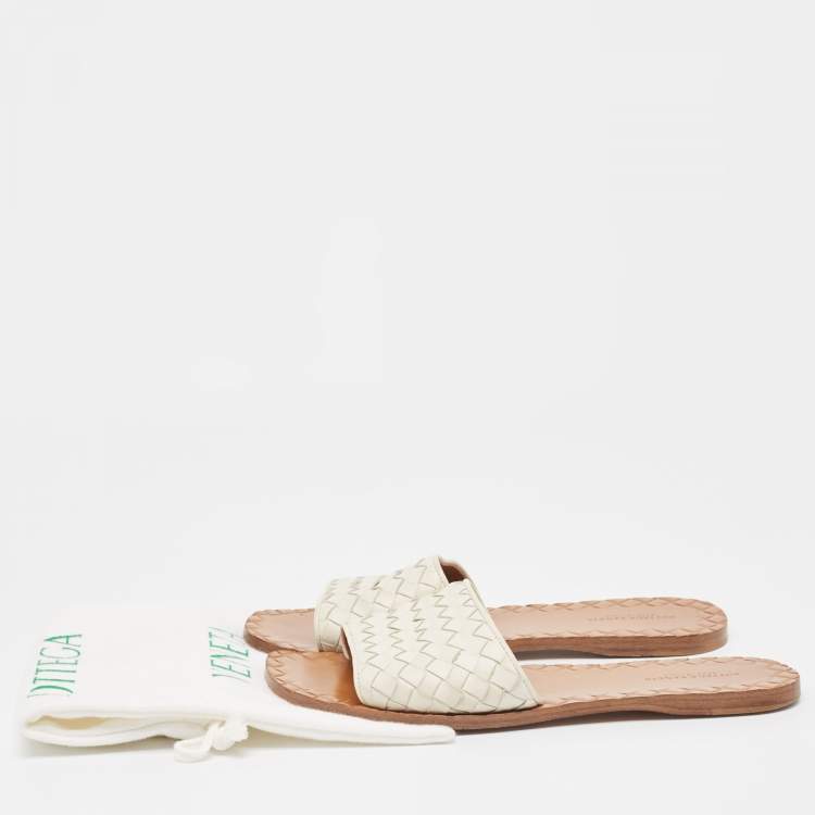 Pre Owned Bottega Veneta White Intrecciato Leather Flat Slides Size 37.5