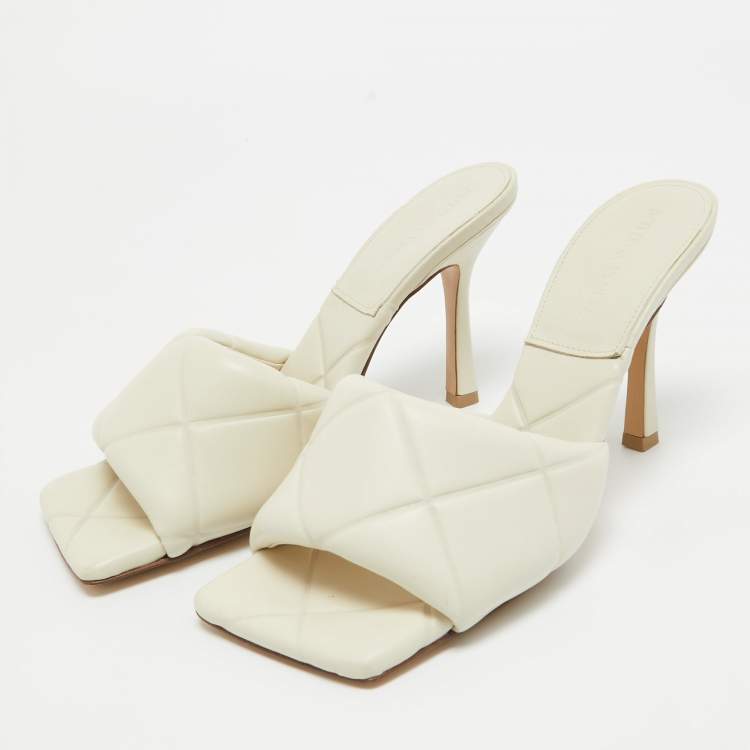 Pre Owned Bottega Veneta Cream Leather Lido Open Toe Slide Sandals Size 39