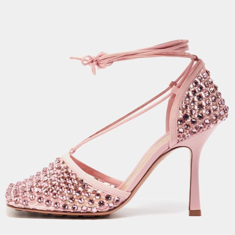 مملوكة مسبقًا Bottega Veneta Pink Leather and Mesh Ankle Tie Sandals Size 38.5