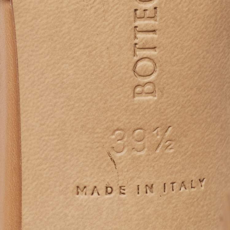 مملوكة مسبقًا Bottega Veneta Beige Leather Stretch  Sandals Size 39.5