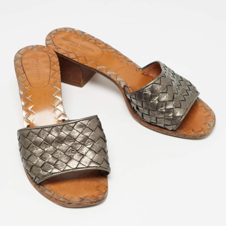 Pre Owned Bottega Veneta Metallic Intrecciato Leather Ravello Slide Sandals Size 36