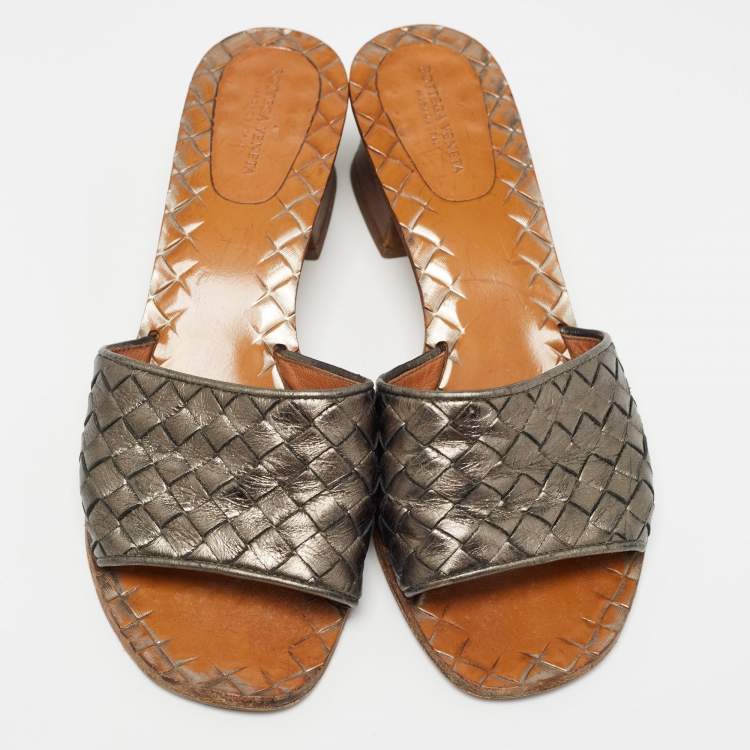Pre Owned Bottega Veneta Metallic Intrecciato Leather Ravello Slide Sandals Size 36
