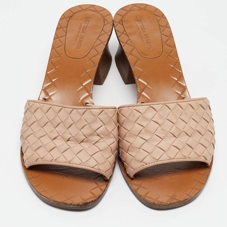 مملوكة مسبقًا Bottega Veneta Beige Intrecciato Leather Slide Sandals Size 36 