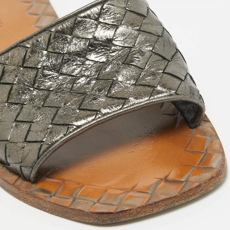 Pre Owned Bottega Veneta Metallic Grey Intrecciato Leather Flat Slides Size 35