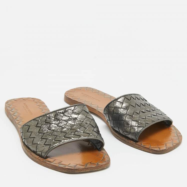 Pre Owned Bottega Veneta Metallic Grey Intrecciato Leather Flat Slides Size 35