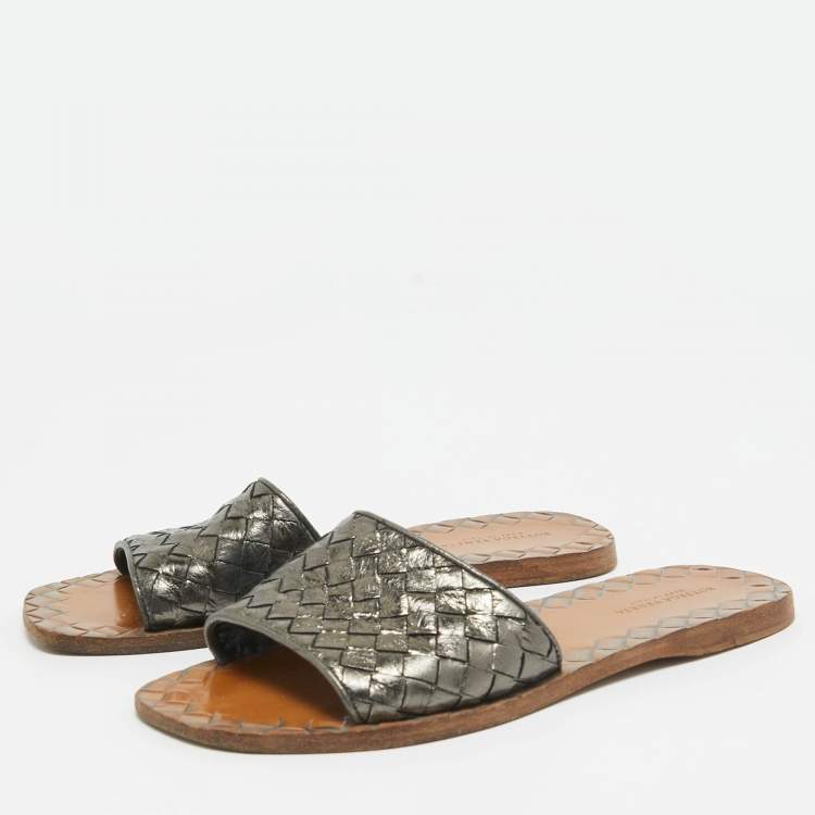 Pre Owned Bottega Veneta Metallic Grey Intrecciato Leather Flat Slides Size 35