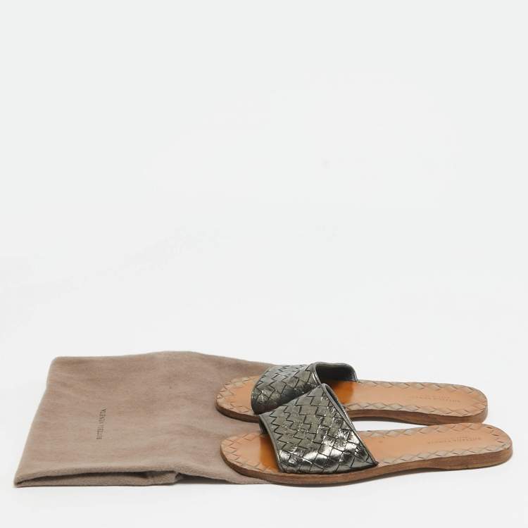 Pre Owned Bottega Veneta Metallic Grey Intrecciato Leather Flat Slides Size 35