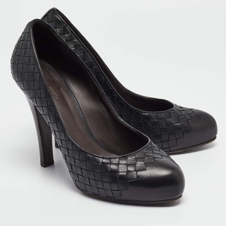 Pre Owned Bottega Veneta Black Intrecciato Leather Almond Toe Pumps Size 40