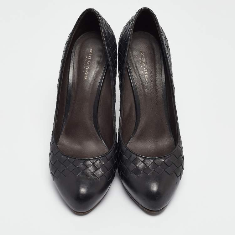 Pre Owned Bottega Veneta Black Intrecciato Leather Almond Toe Pumps Size 40