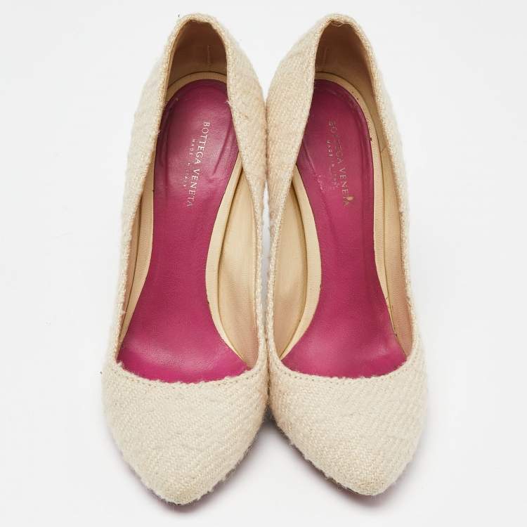 Pre Owned Bottega Veneta Cream Tweed Almond Toe Pumps Size 37