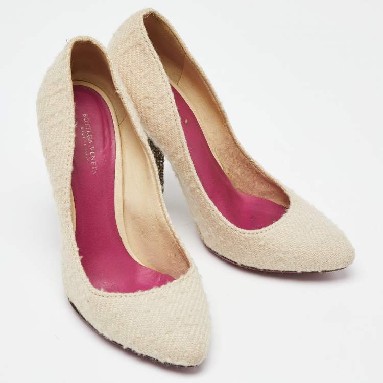 Pre Owned Bottega Veneta Cream Tweed Almond Toe Pumps Size 37