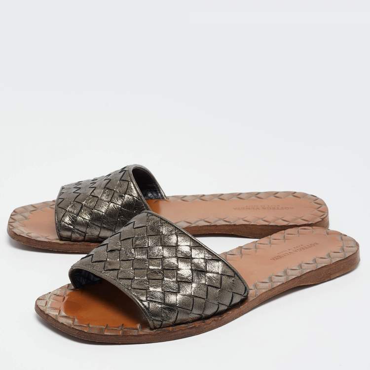 Pre Owned Bottega Veneta Metallic Grey Intrecciato Leather Flat Slides Size 35.5