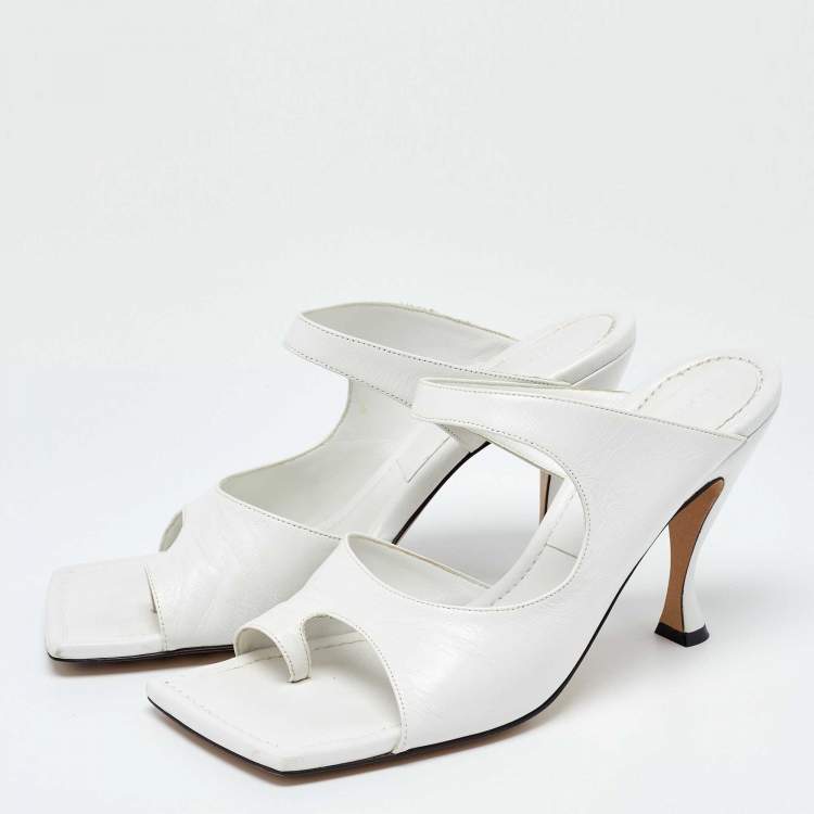 Pre Owned Bottega Veneta White Leather Thong Slide Sandals Size 40.5