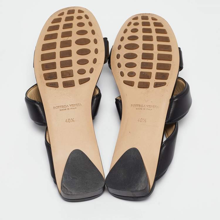 Pre Owned Bottega Veneta Black Leather The Band Slide Flats Size 40.5
