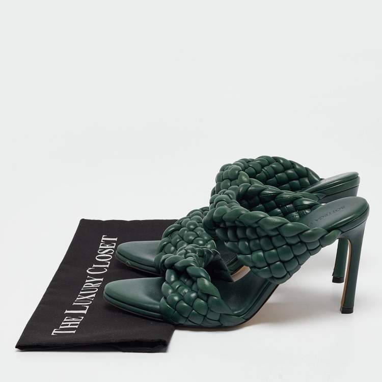 Pre Owned Bottega Veneta Green Leather Braided Accents Slides Size 40.5
