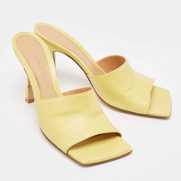 Pre Owned Bottega Veneta Yellow Leather Stretch Slide Sandals Size 41